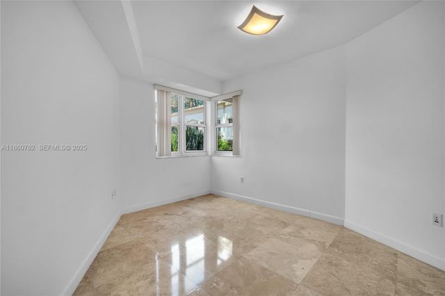 19900 E Country Club Drive 308, Aventura, FL 33180