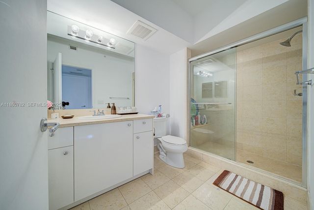 19900 E Country Club Drive 308, Aventura, FL 33180