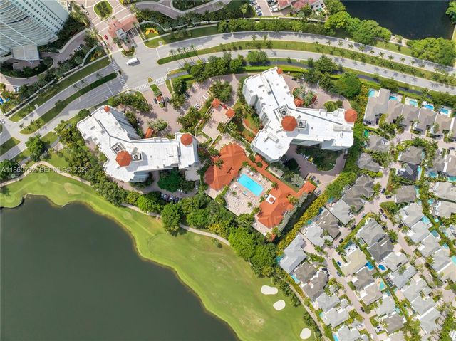 19900 E Country Club Drive 308, Aventura, FL 33180