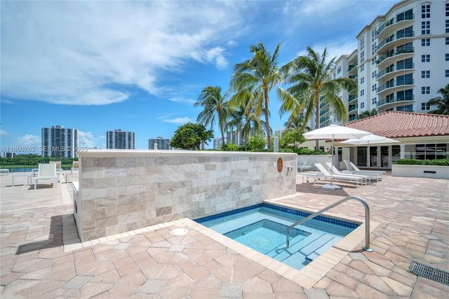 19900 E Country Club Drive 308, Aventura, FL 33180