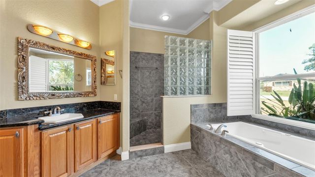 629 ORANGE VALLEY LANE, Lakeland, FL 33813