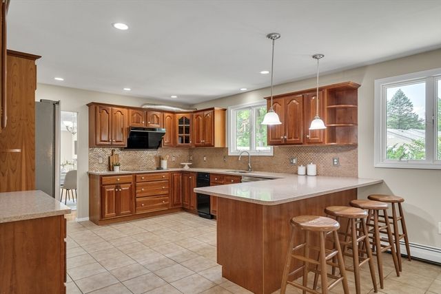 3 Cathy Rd, Burlington, MA 01803