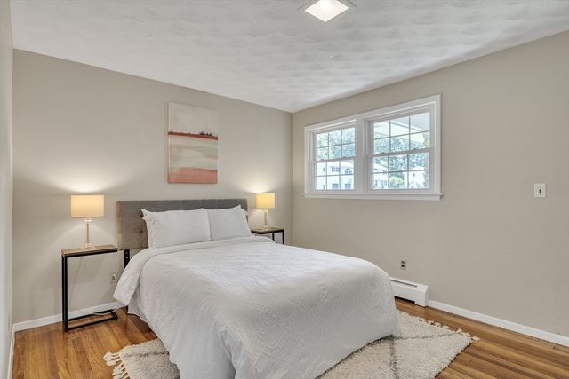 3 Cathy Rd, Burlington, MA 01803