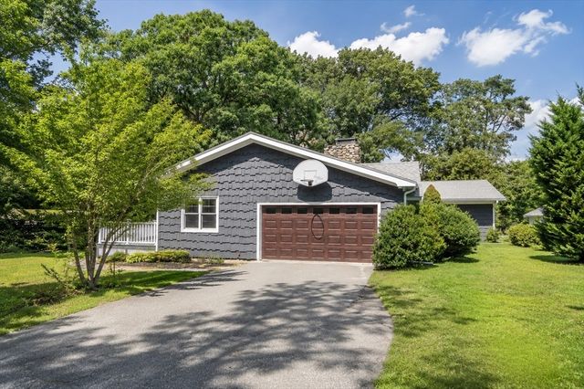 3 Cathy Rd, Burlington, MA 01803