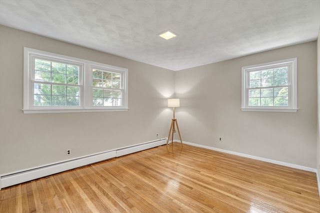 3 Cathy Rd, Burlington, MA 01803