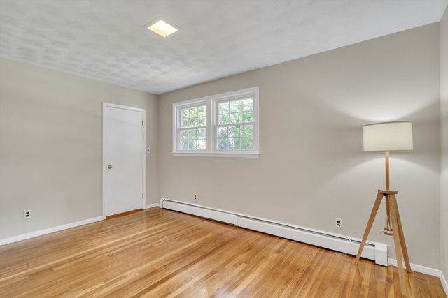 3 Cathy Rd, Burlington, MA 01803