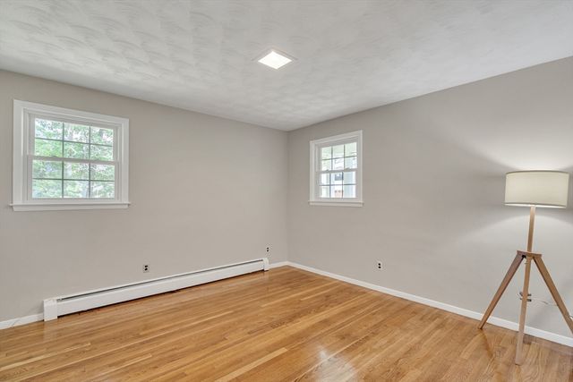 3 Cathy Rd, Burlington, MA 01803