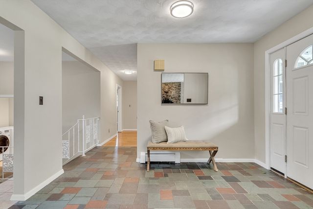 3 Cathy Rd, Burlington, MA 01803