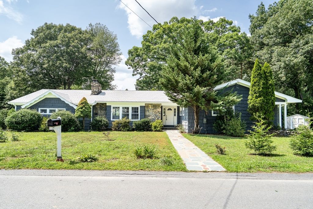 3 Cathy Rd, Burlington, MA 01803