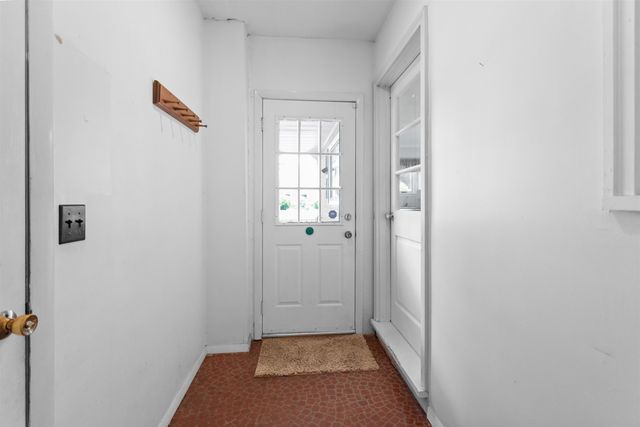 13 Wayside Drive, Bedford, NH 03110