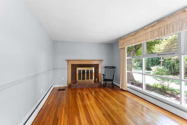 13 Wayside Drive, Bedford, NH 03110