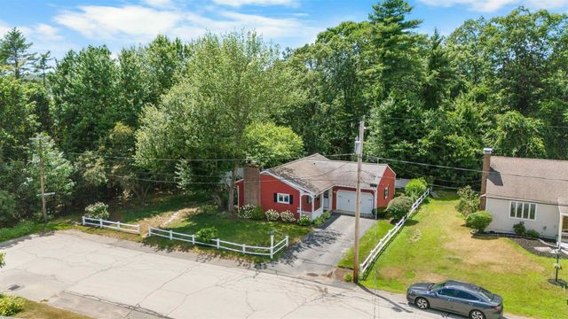 13 Wayside Drive, Bedford, NH 03110