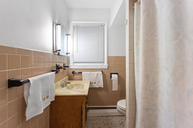 13 Wayside Drive, Bedford, NH 03110