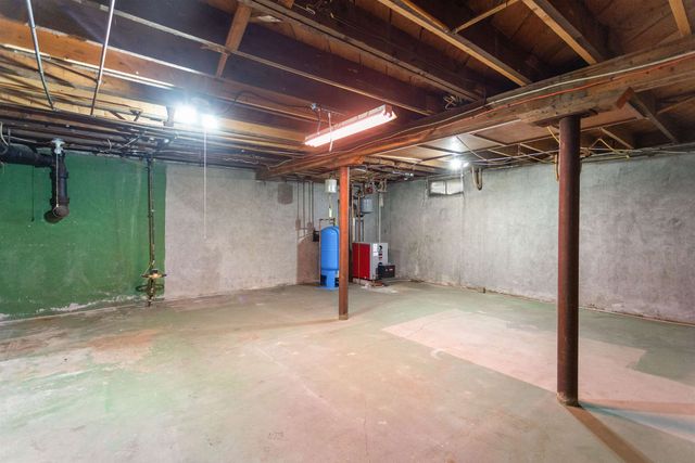 13 Wayside Drive, Bedford, NH 03110