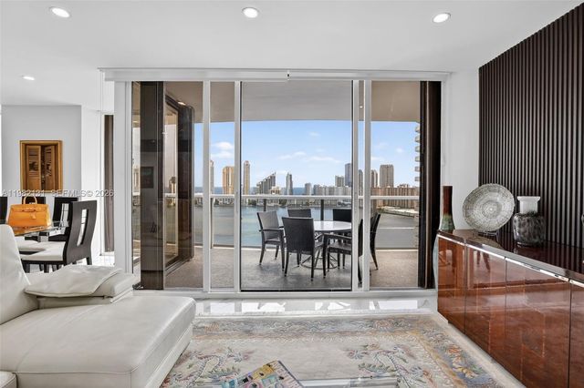 4000 Island Blvd 2301, Aventura, FL 33160