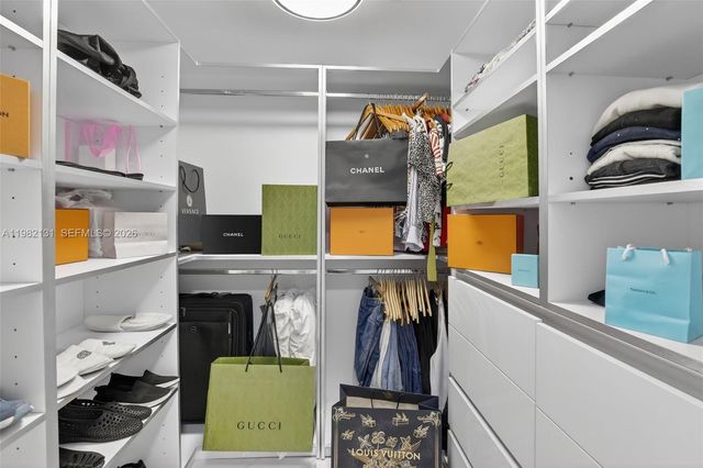 4000 Island Blvd 2301, Aventura, FL 33160