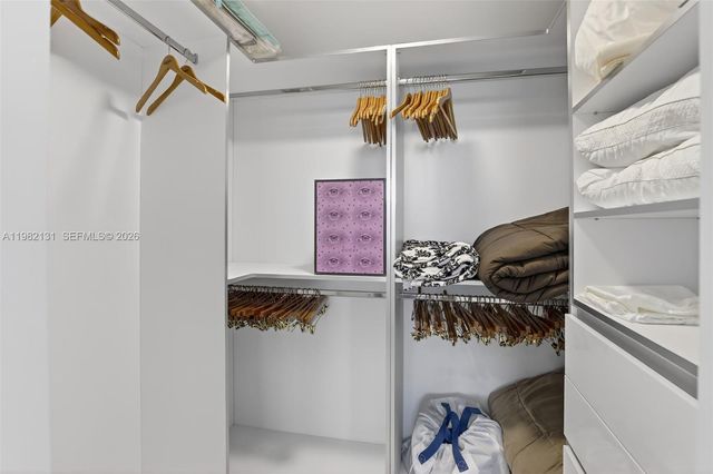 4000 Island Blvd 2301, Aventura, FL 33160