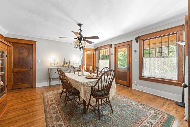 1330 W Park Avenue, Libertyville, IL 60048