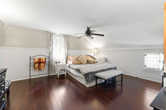 1330 W Park Avenue, Libertyville, IL 60048