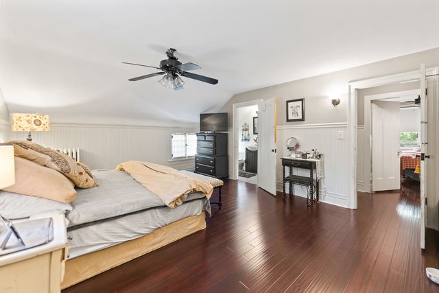 1330 W Park Avenue, Libertyville, IL 60048