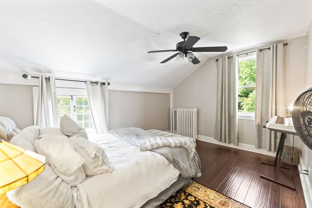 1330 W Park Avenue, Libertyville, IL 60048