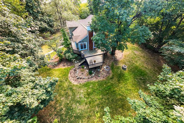 1330 W Park Avenue, Libertyville, IL 60048