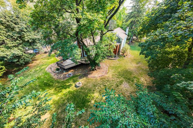 1330 W Park Avenue, Libertyville, IL 60048