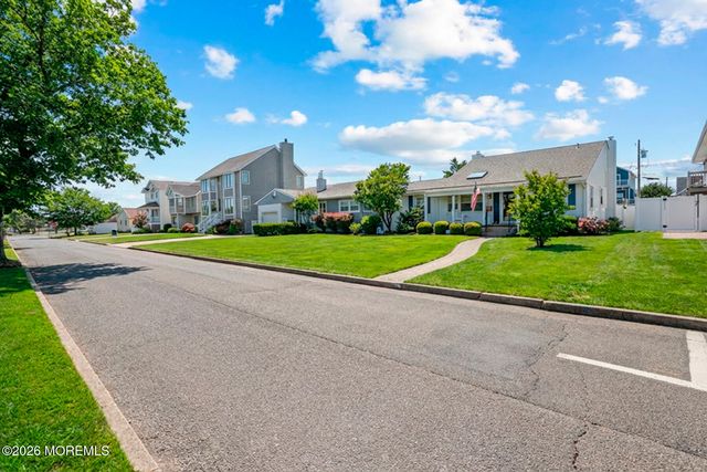 210 Laurel Court, Point Pleasant Beach, NJ 08742