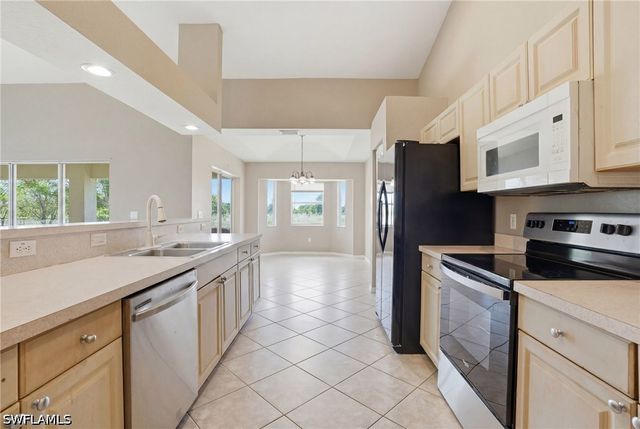 1011 Chadbourne AVE, Lehigh Acres, FL 33971