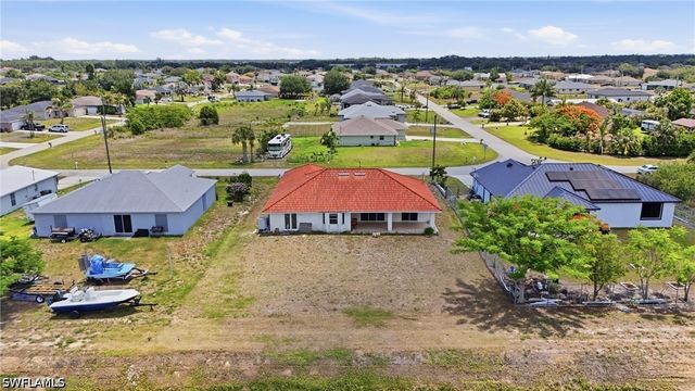 1011 Chadbourne AVE, Lehigh Acres, FL 33971