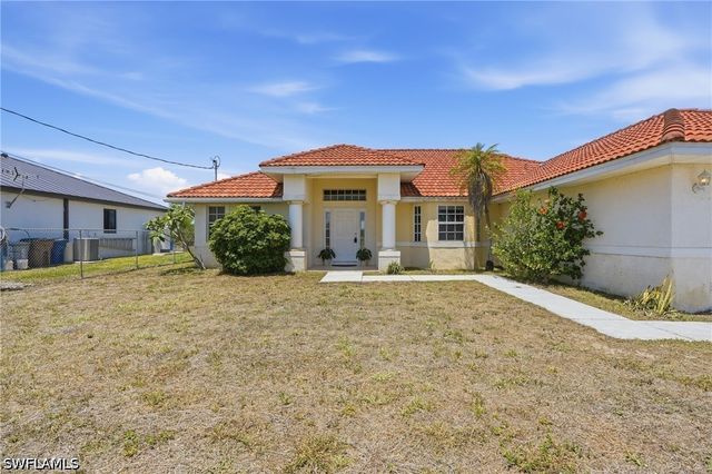 1011 Chadbourne AVE, Lehigh Acres, FL 33971