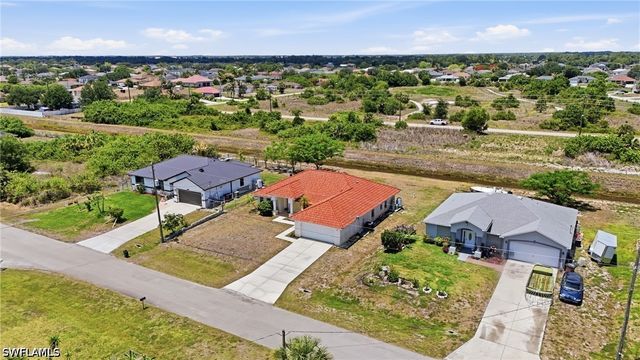 1011 Chadbourne AVE, Lehigh Acres, FL 33971