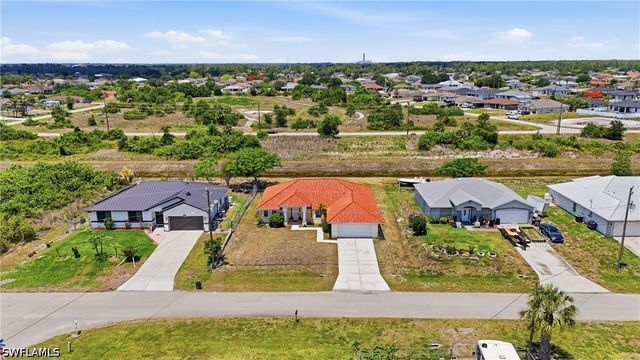 1011 Chadbourne AVE, Lehigh Acres, FL 33971