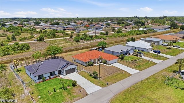 1011 Chadbourne AVE, Lehigh Acres, FL 33971