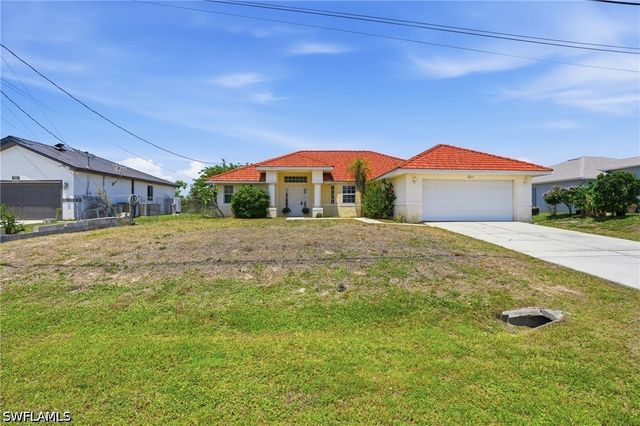 1011 Chadbourne AVE, Lehigh Acres, FL 33971
