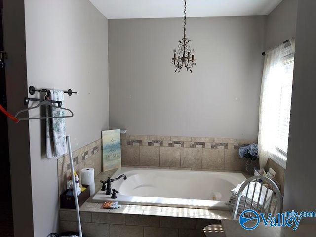 17550 Clearview Street, Athens, AL 35611