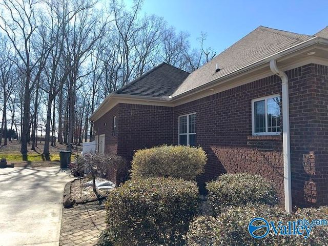 17550 Clearview Street, Athens, AL 35611