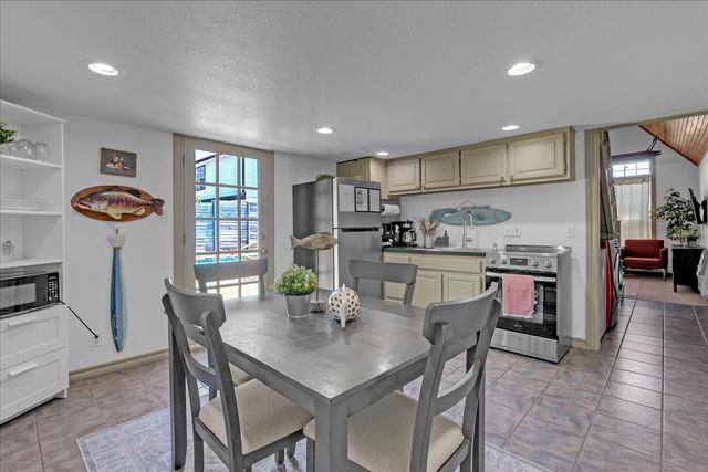 1411 E 36th Street, Tulsa, OK 74105
