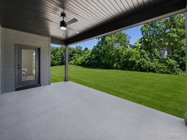 2279 Pelham Lane, Maryville, IL 62062