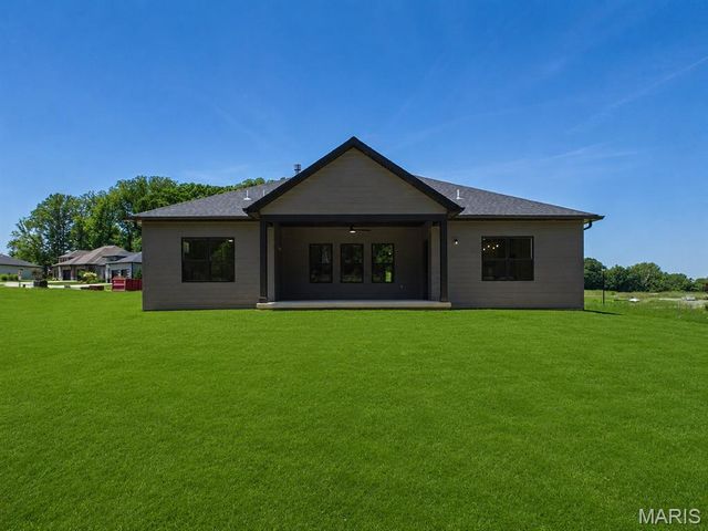 2279 Pelham Lane, Maryville, IL 62062