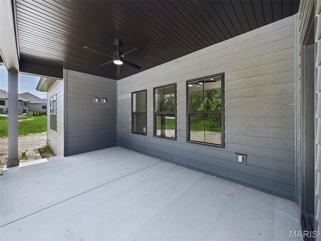 2279 Pelham Lane, Maryville, IL 62062
