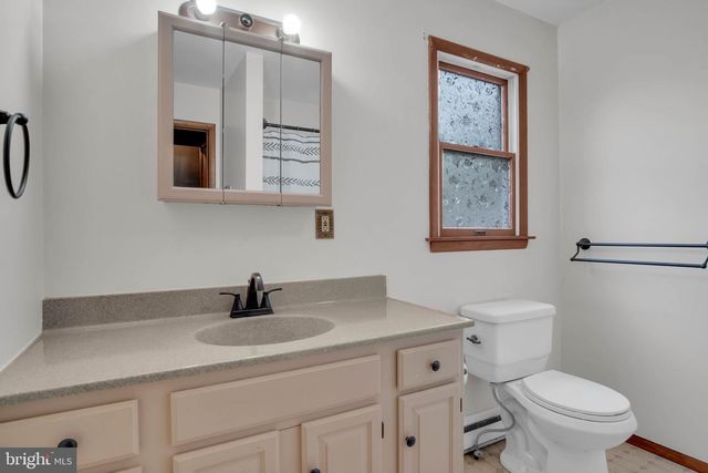 414 LITTLE JOHN DR, Dillsburg, PA 17019