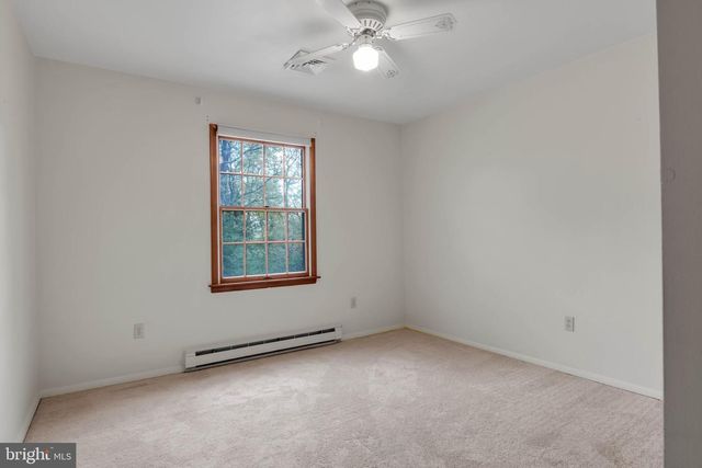 414 LITTLE JOHN DR, Dillsburg, PA 17019