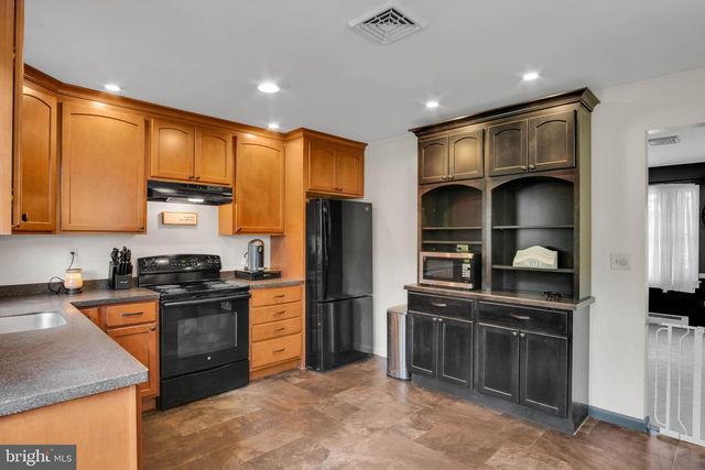 414 LITTLE JOHN DR, Dillsburg, PA 17019