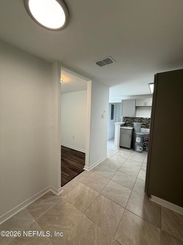 9037 WASHINGTON Avenue, Jacksonville, FL 32208