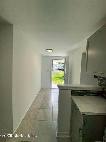 9037 WASHINGTON Avenue, Jacksonville, FL 32208