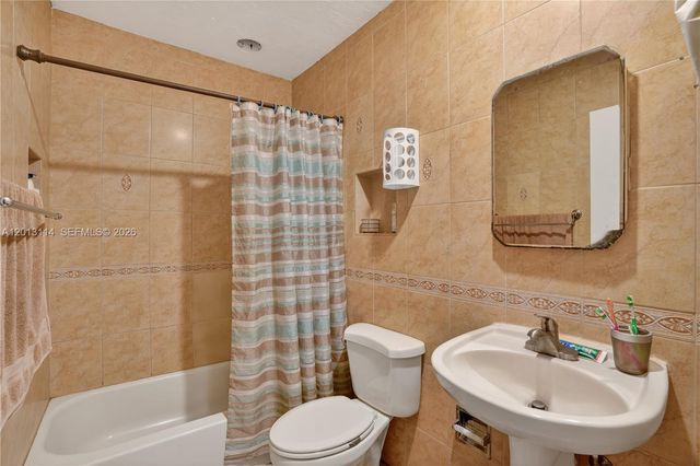 2450 NW 32nd St, Miami, FL 33142