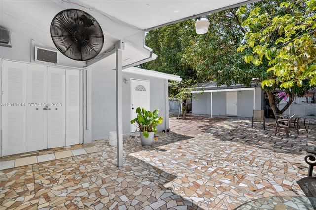 2450 NW 32nd St, Miami, FL 33142