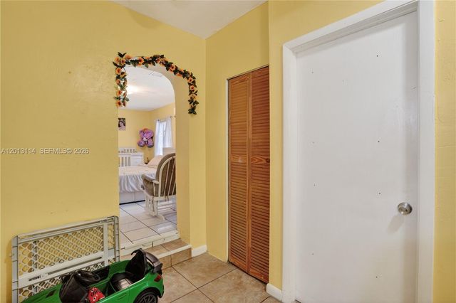 2450 NW 32nd St, Miami, FL 33142