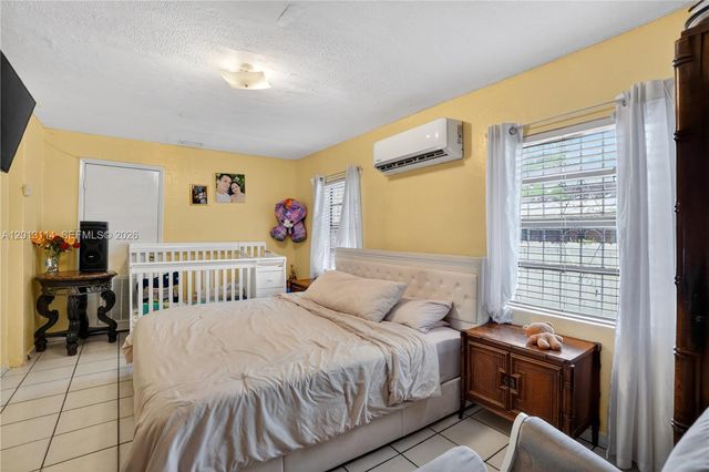 2450 NW 32nd St, Miami, FL 33142